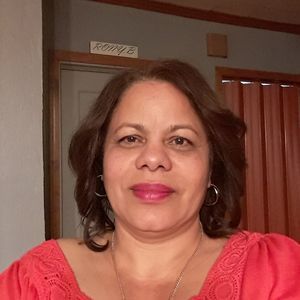 Meet your Posher, Nora leticia